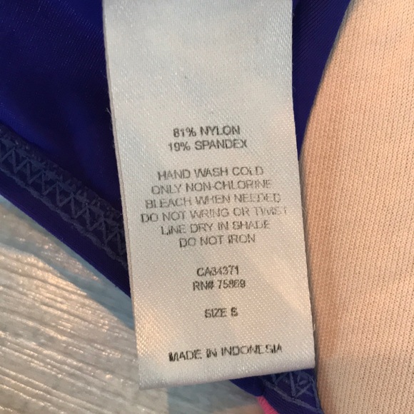 ❤️Hula Honey Padded Bikini Top Size Small push up - Picture 3 of 5